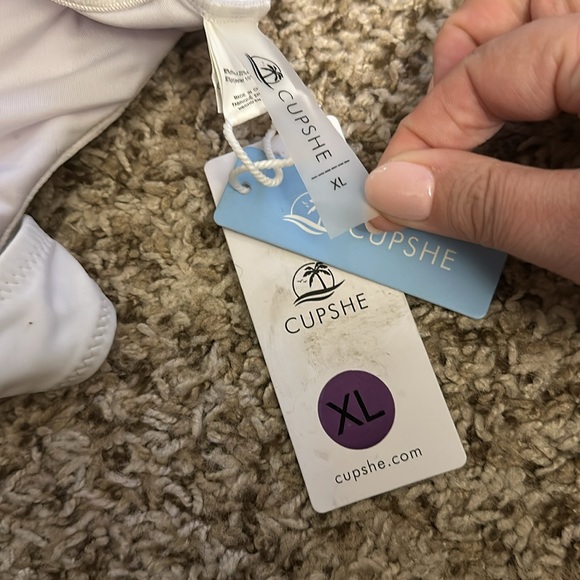 ✨NWT✨ Cupshe Wrap Swimsuit - Picture 4 of 4